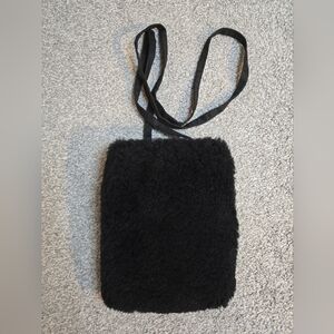 Alaskan Fur Crossbody Pouch in Black